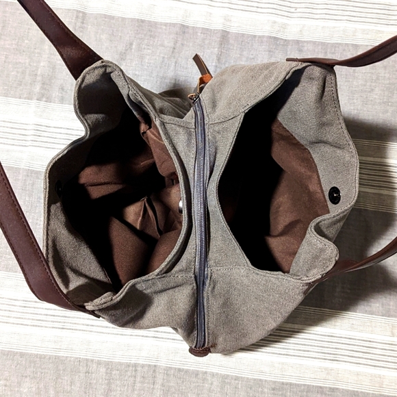 M + C Shoulder Bag - Picture 4 of 7